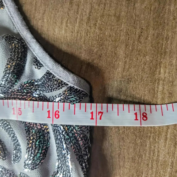 Express Embellished Silver Sequin Women's Sleeveless Blouse Tank Top Size Small - Picture 10 of 13